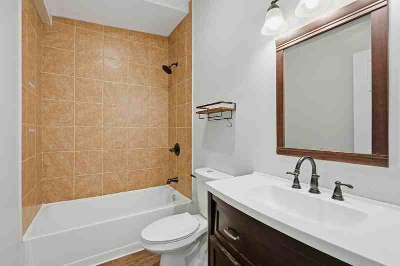 1008 W Cross St - Photo 7 of 20