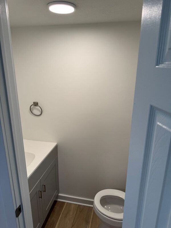 615 E Bain St - Photo 6 of 18