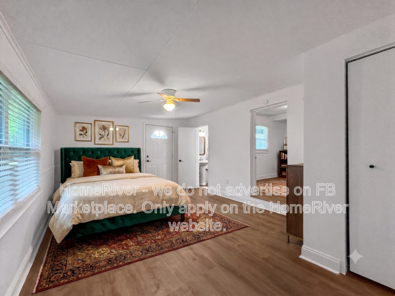 1942 Brookview Dr S - Photo 3 of 23