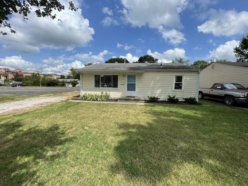 1812 Arkansas St - Photo 2 of 22