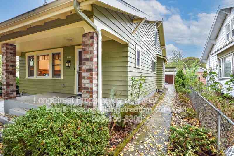 2411 Se Elliott Ave - Photo 5 of 32