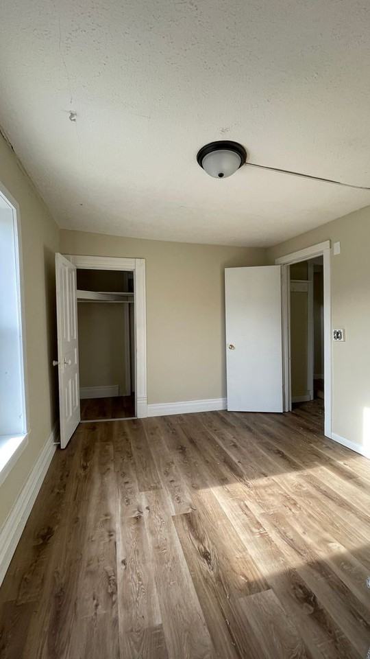 239 S 4th St #4 - Photo 7 of 10