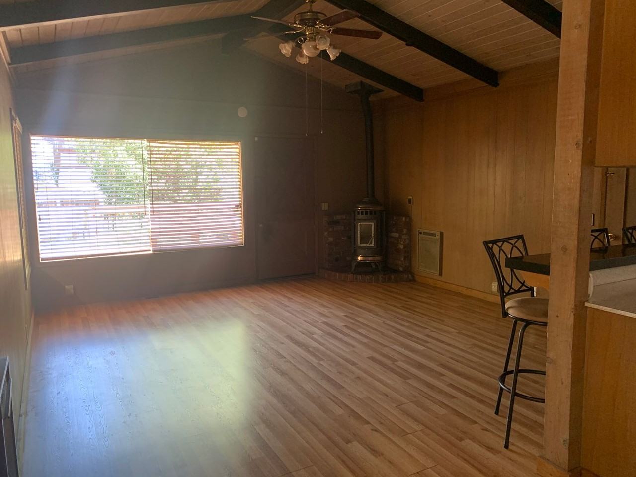 4043 Greenwood Rd - Photo 5 of 13
