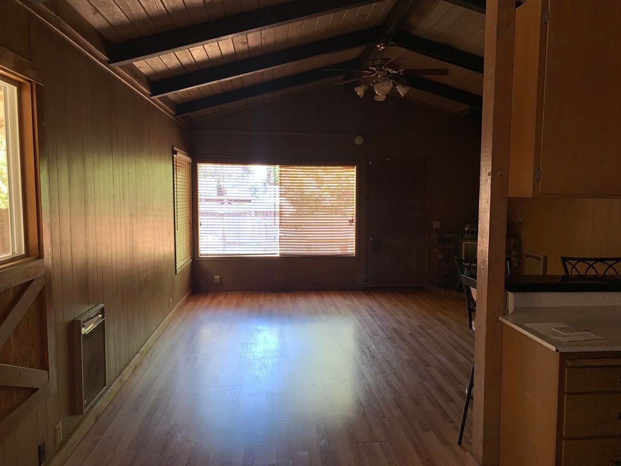 4043 Greenwood Rd - Photo 6 of 13