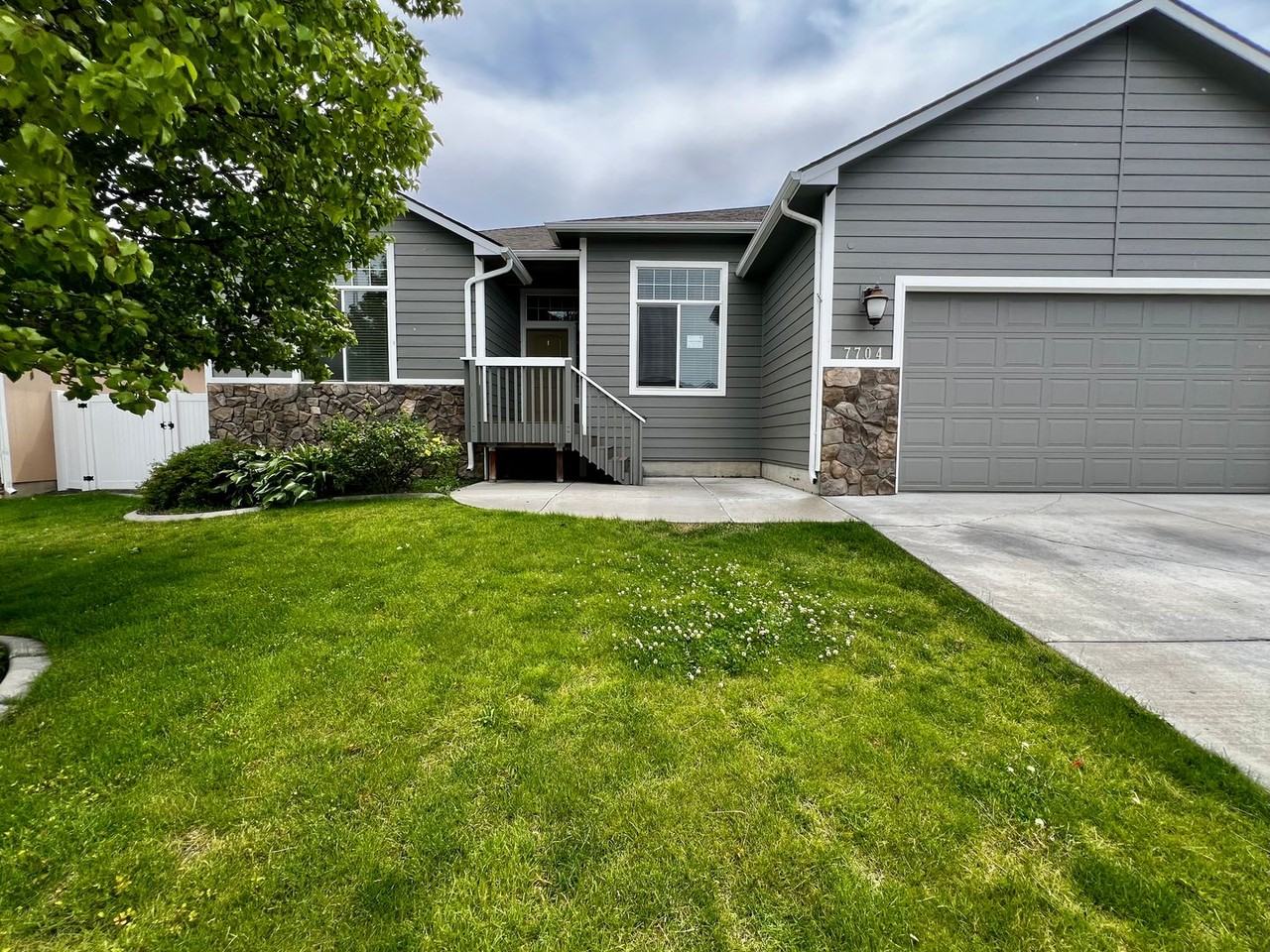 7704 W Washington Ave - Photo 2 of 22