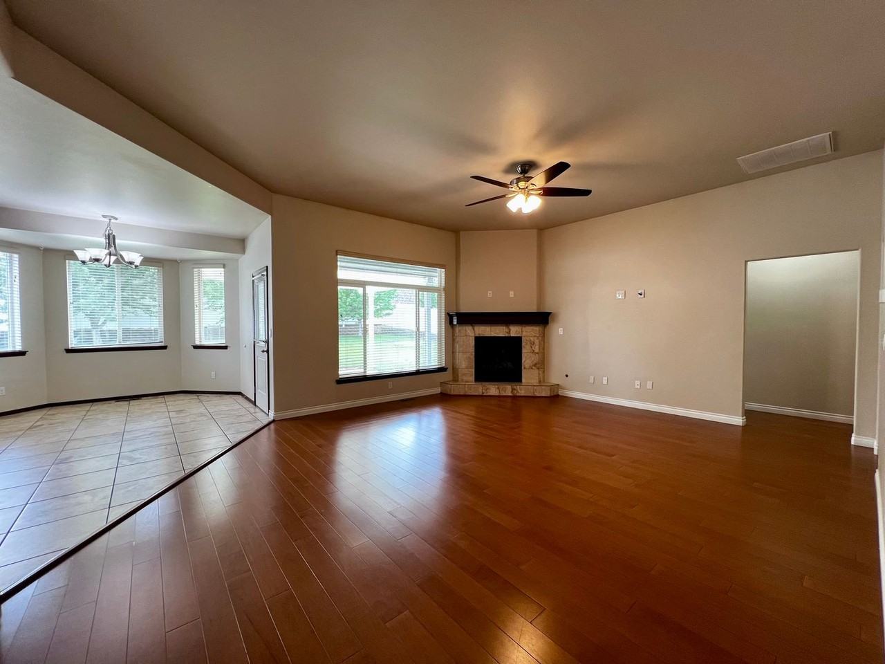 7704 W Washington Ave - Photo 3 of 22