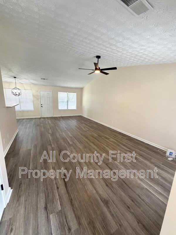 3335 Crestview Ct - Photo 2 of 13