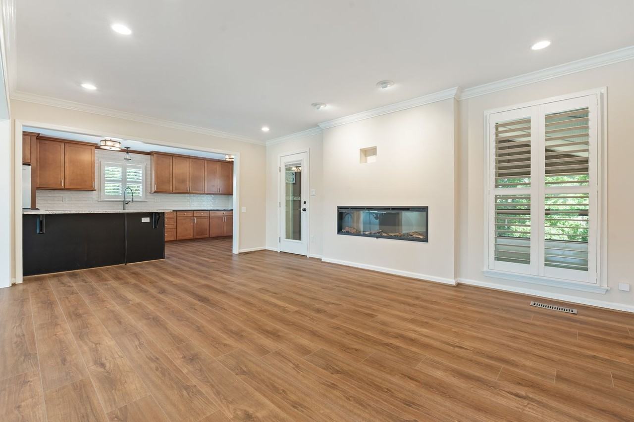 5249 Meadow Garden Ln - Photo 5 of 30