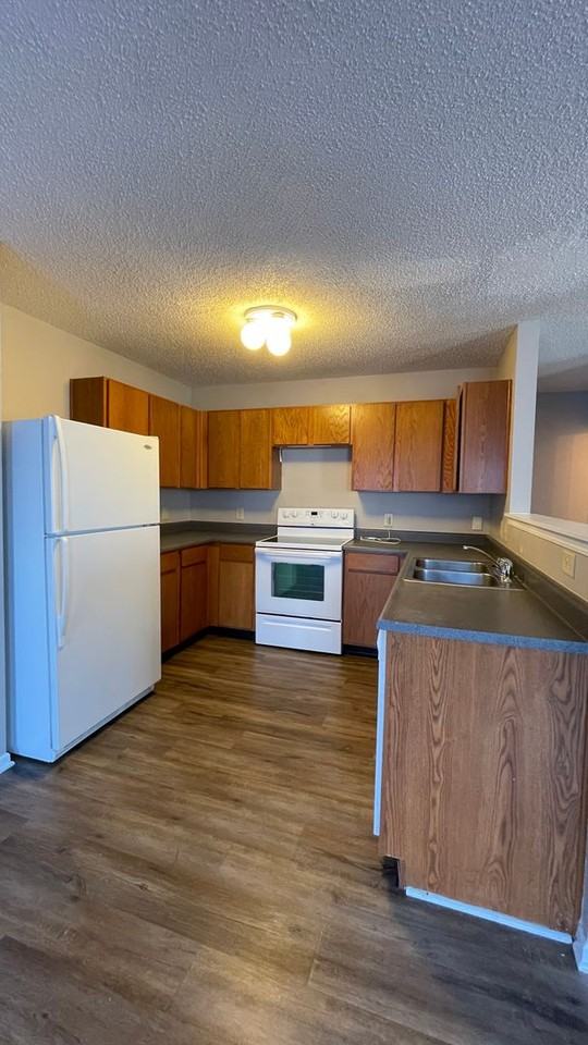 4113 Doten Dr - Photo 4 of 20
