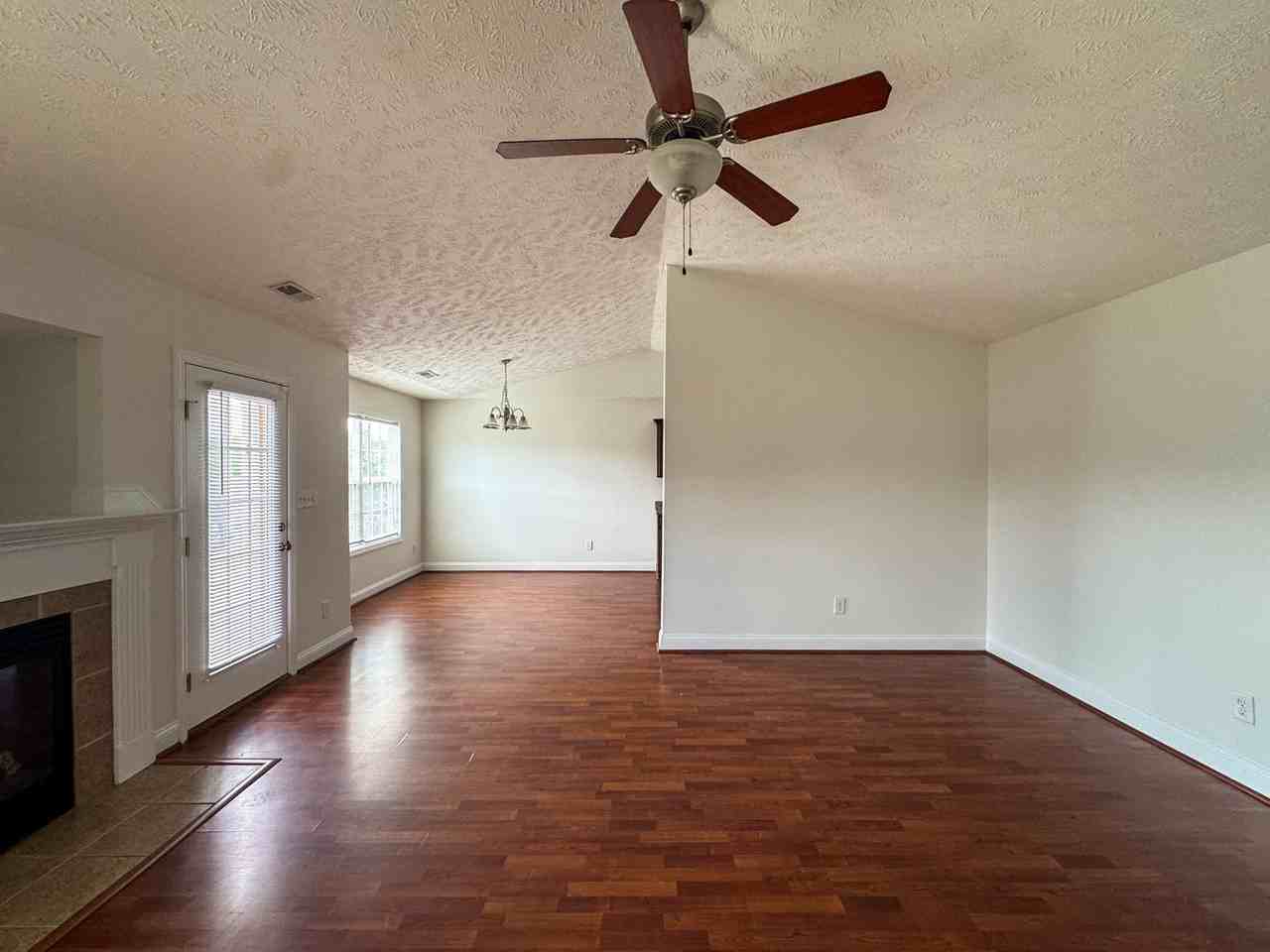 169 Wolfpoint Dr - Photo 4 of 18