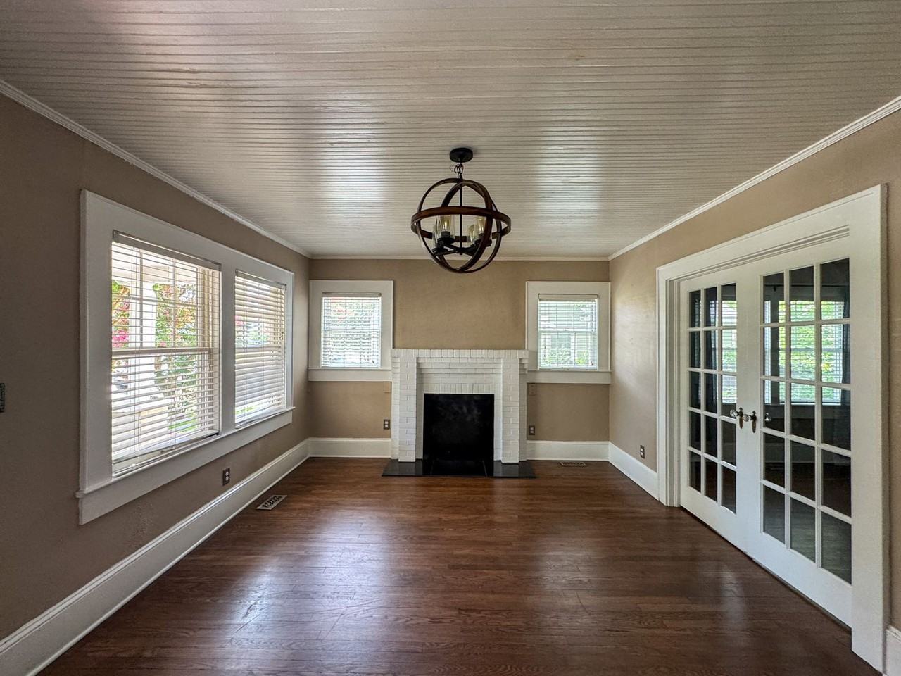 411 Cape Fear Ave - Photo 3 of 36