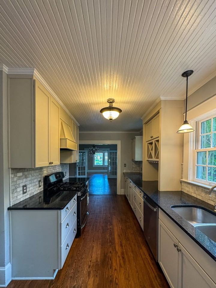 411 Cape Fear Ave - Photo 6 of 36