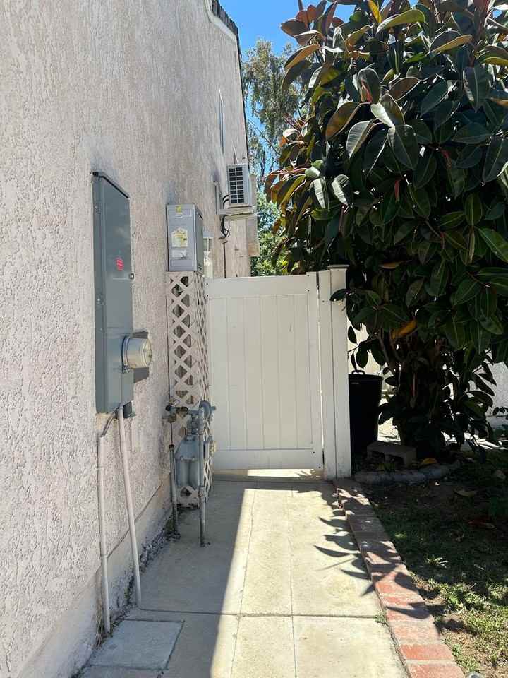 23811 Bouquet Canyon Pl - Photo 2 of 7