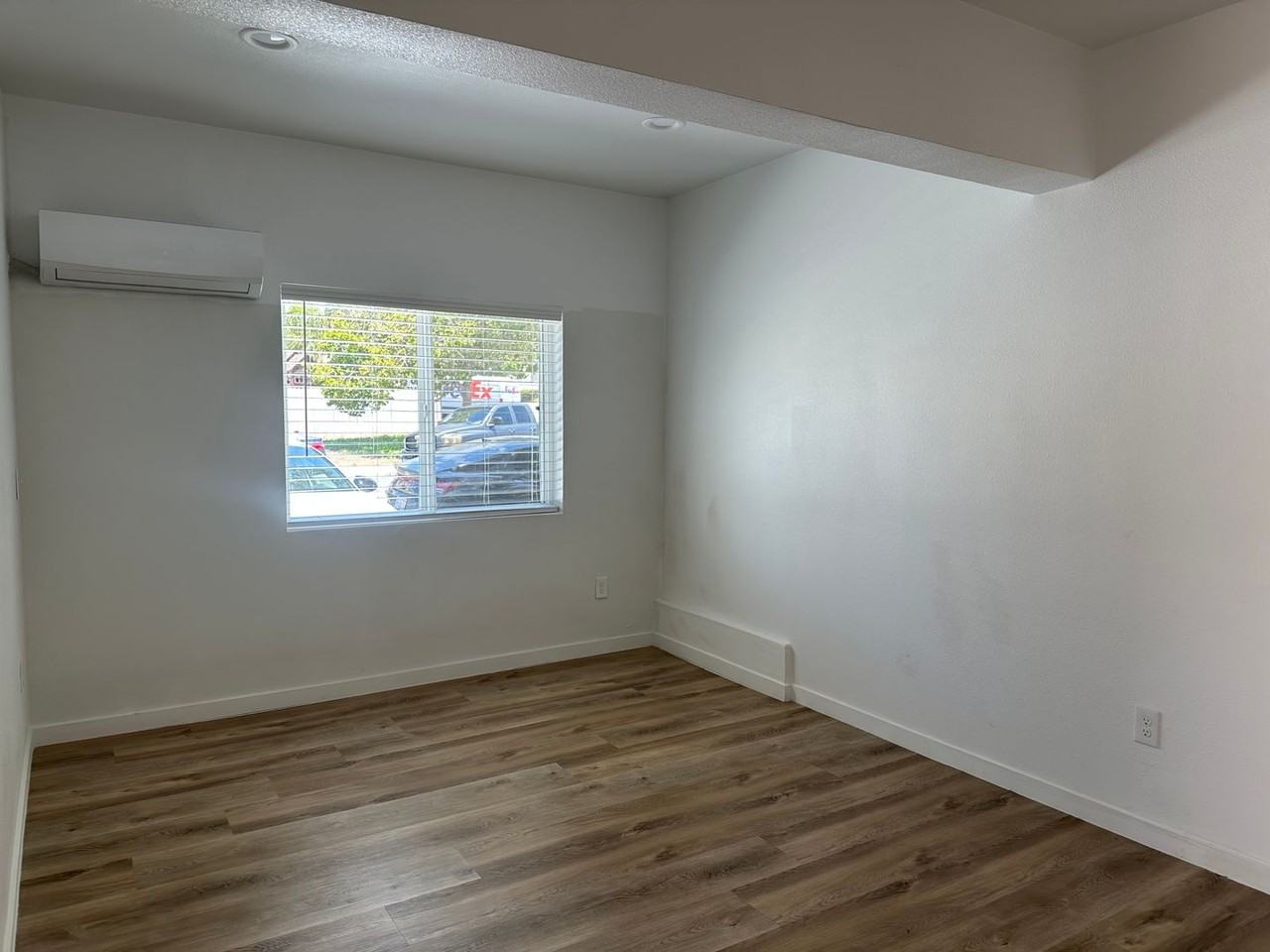 23811 Bouquet Canyon Pl - Photo 7 of 7