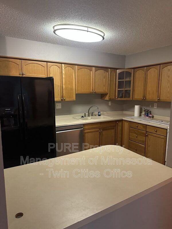 221 Grand Ave W #306 - Photo 3 of 21