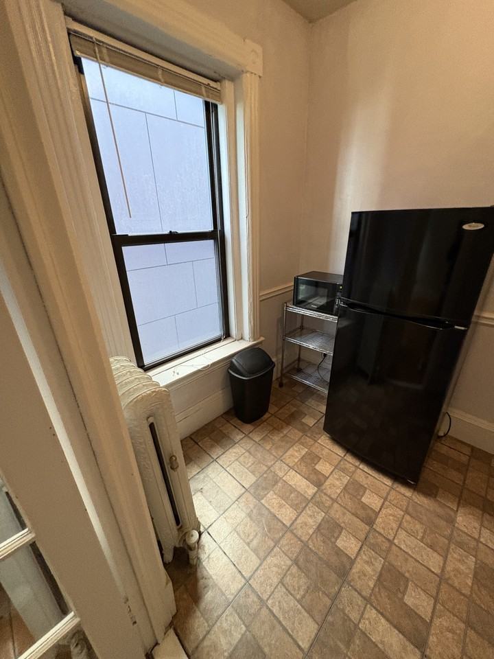 1094 Boylston St #47 - Photo 6 of 19