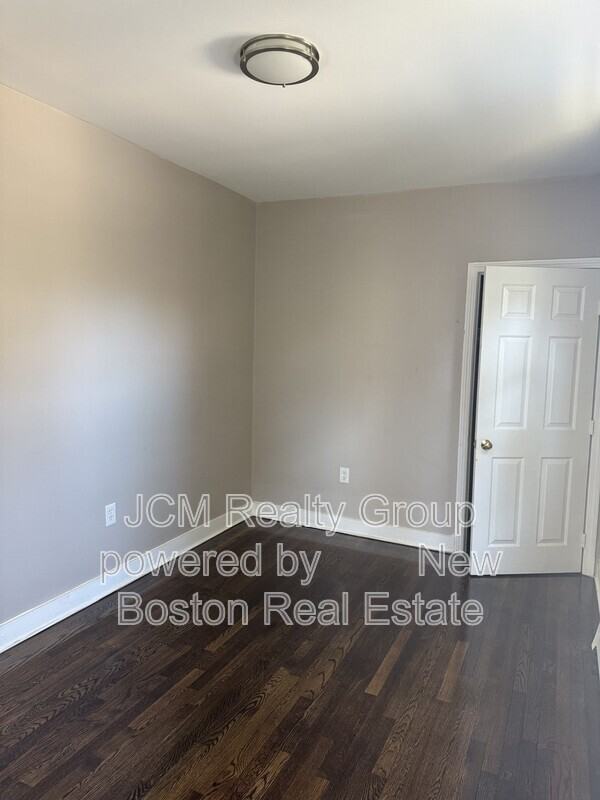 95 Willowwood St #3-2ndFL - Photo 3 of 5