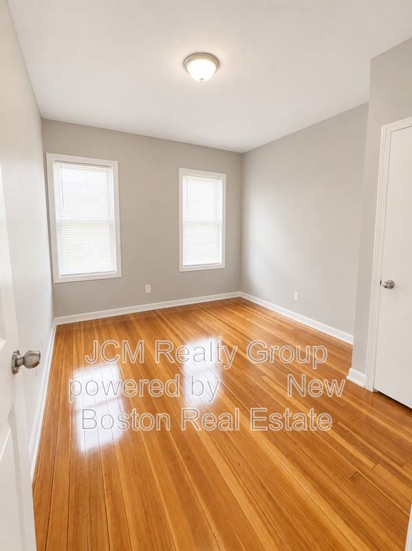 122 Foster St #2-2ndFL - Photo 3 of 5