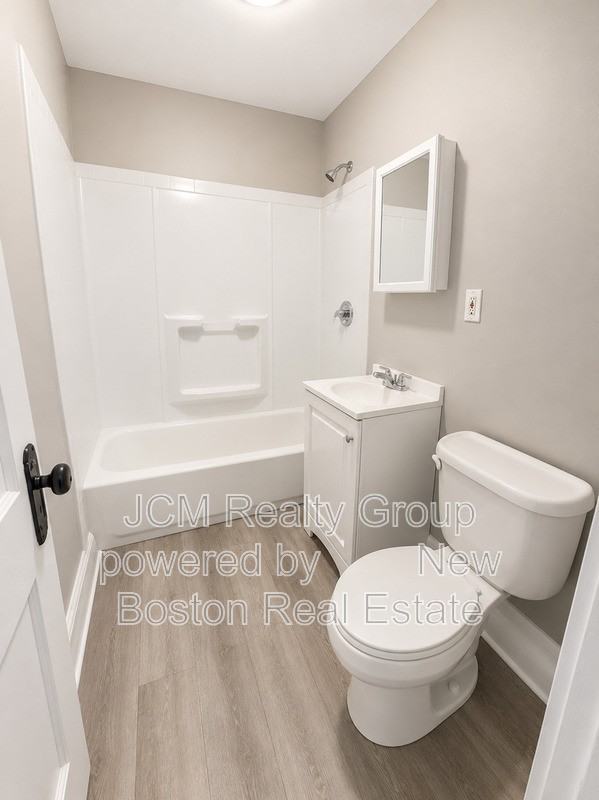 192 Washington St #304 - Photo 3 of 5