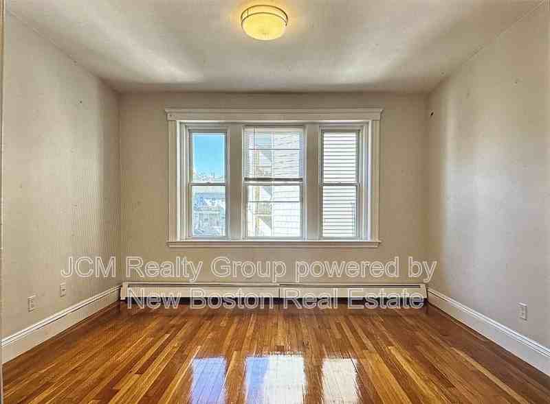 192 Washinton Street #205-2ndFL - Photo 4 of 5