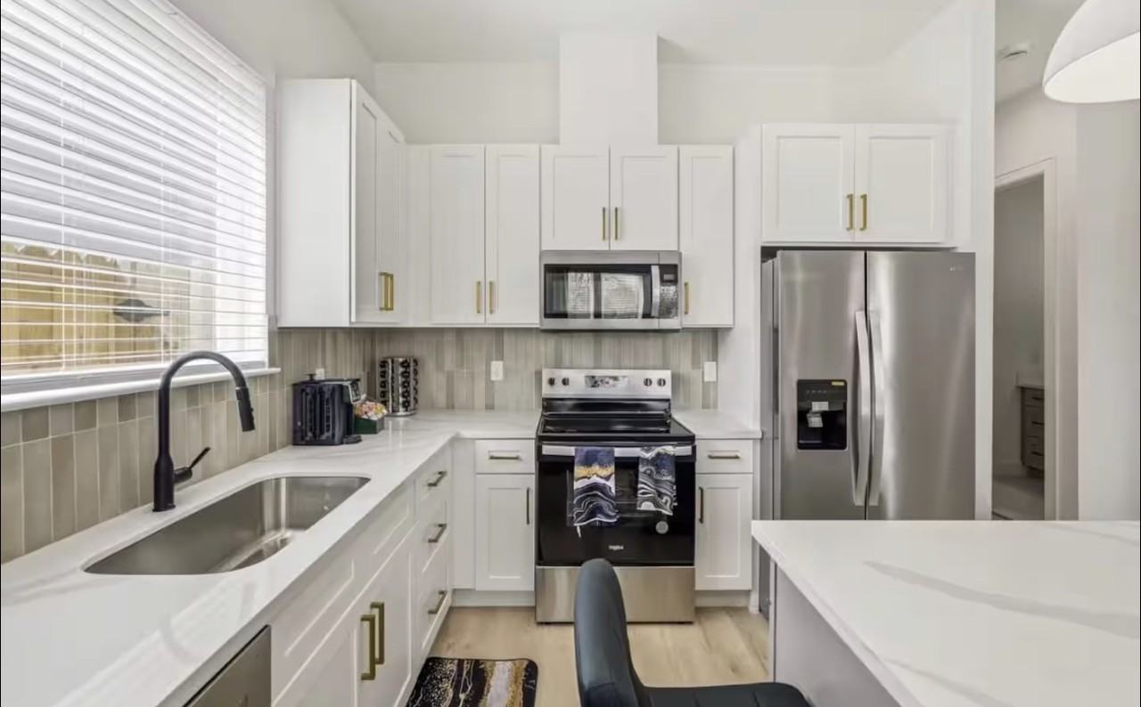 6532 Weston St #A - Photo 6 of 16