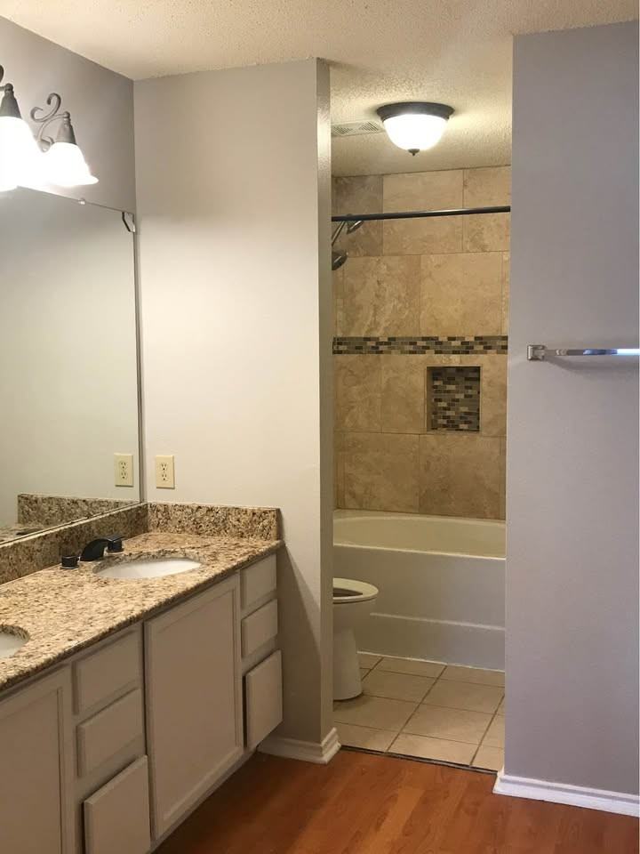 9002 Limestone Hl - Photo 2 of 19