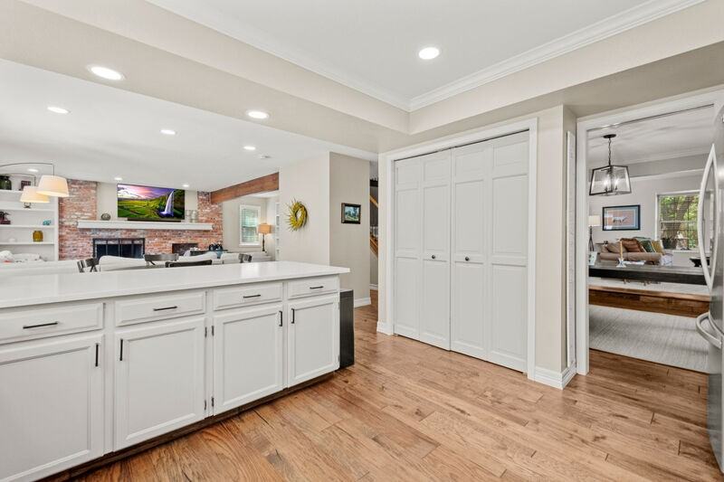 8040 S Jasmine Cir - Photo 7 of 30