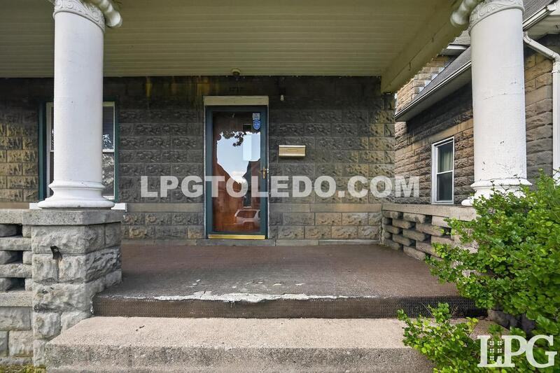 1715 Greenwood Ave - Photo 3 of 28
