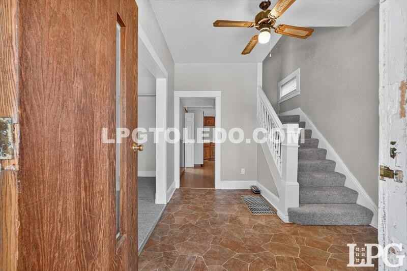 1715 Greenwood Ave - Photo 5 of 28