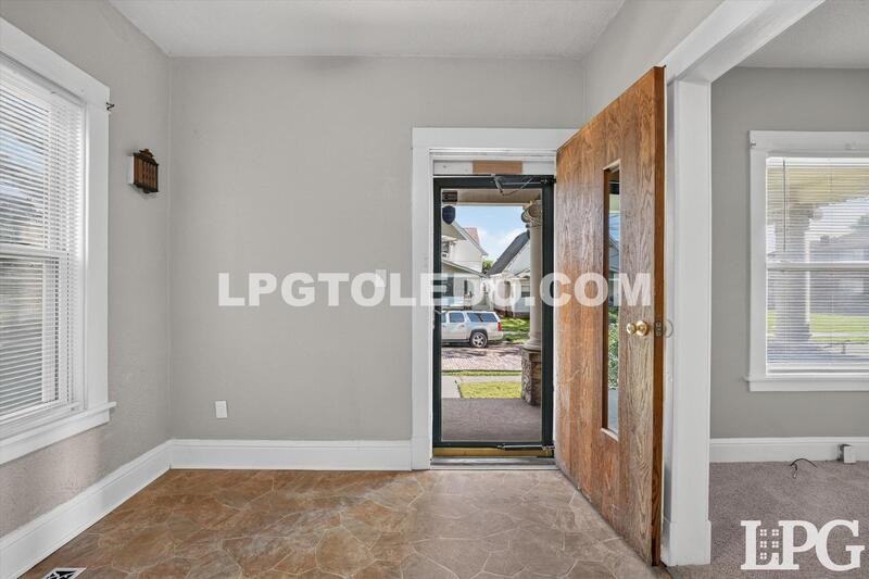 1715 Greenwood Ave - Photo 6 of 28