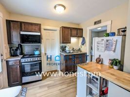 featured image of 18 Warren St #2