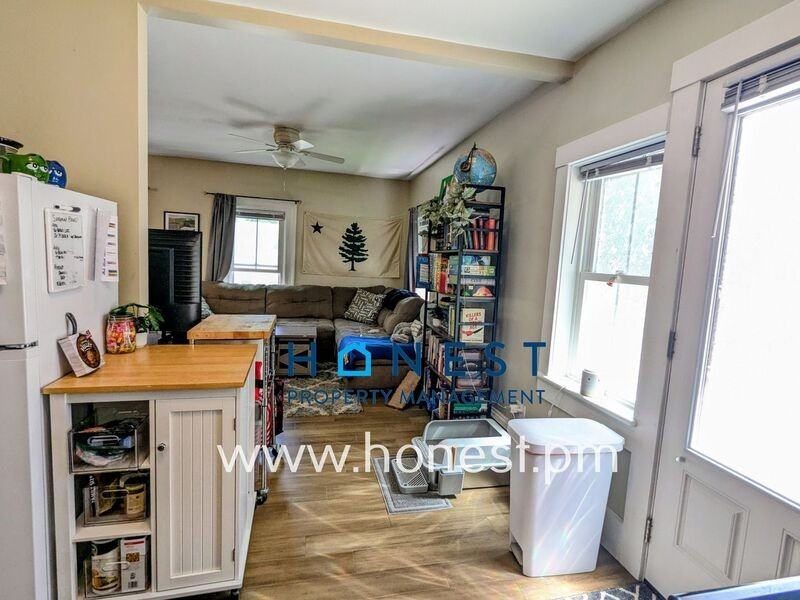 18 Warren St #2 - Photo 4 of 20
