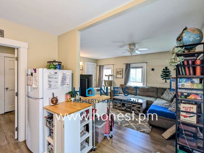 18 Warren St #2 - Photo 5 of 20
