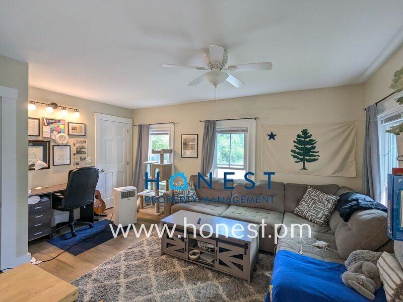 18 Warren St #2 - Photo 6 of 20