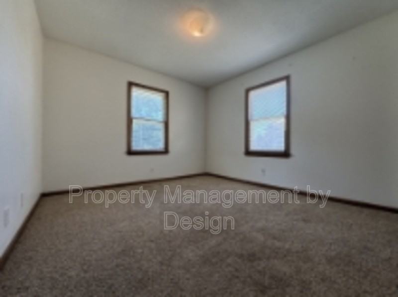 1033 5th St #6 - Photo 4 of 14