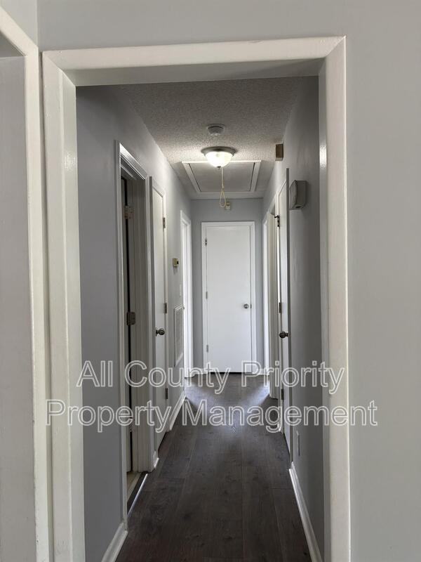 513 W Jones Ave - Photo 6 of 13