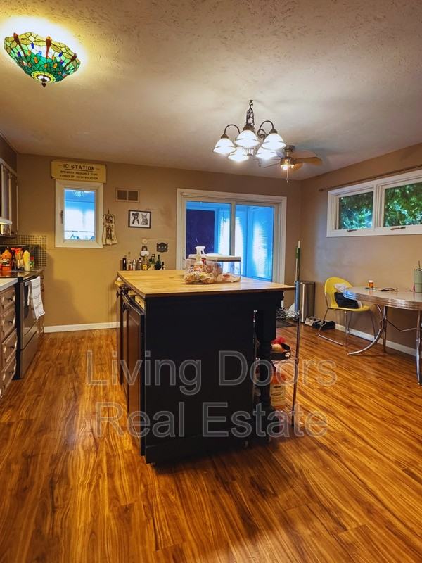 2301 South St - Photo 6 of 33