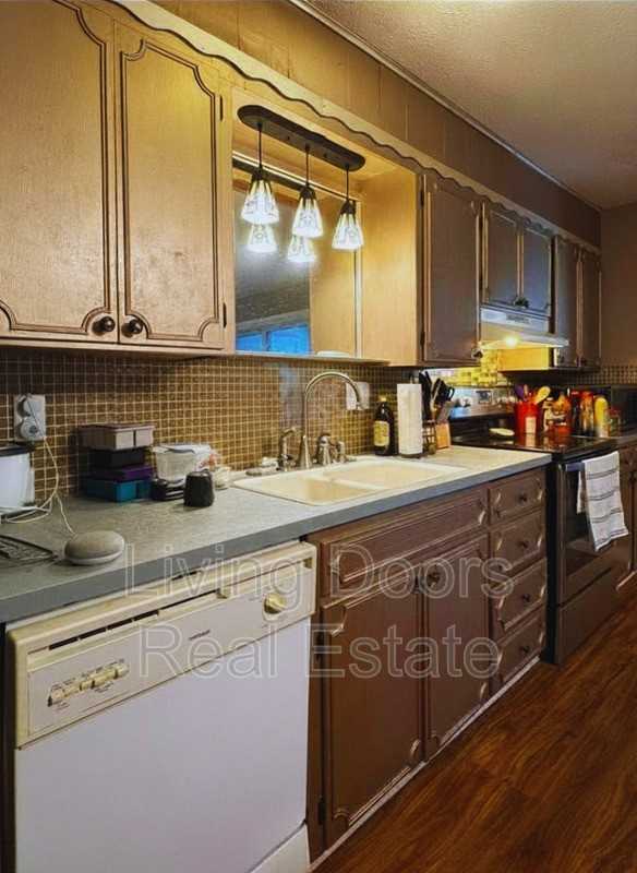 2301 South St - Photo 7 of 33