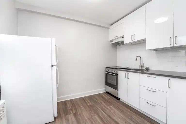 15 Lenore Pl #9 - Photo 5 of 14