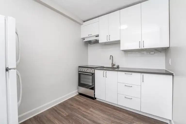 15 Lenore Pl #9 - Photo 6 of 14