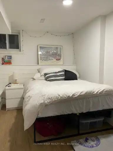 76 Bellwoods Ave - Photo 7 of 10