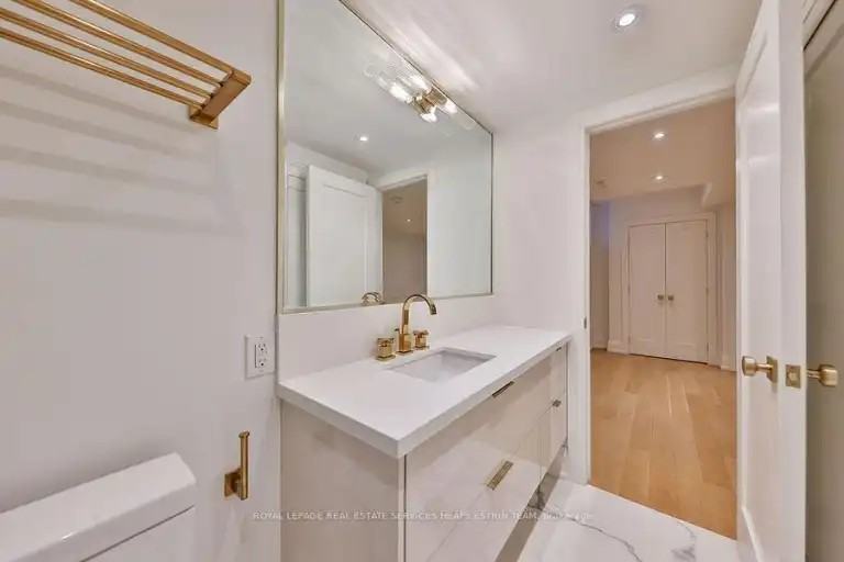 234 Brock Ave - Photo 2 of 13