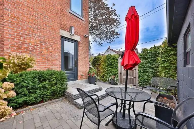 234 Brock Ave - Photo 3 of 13
