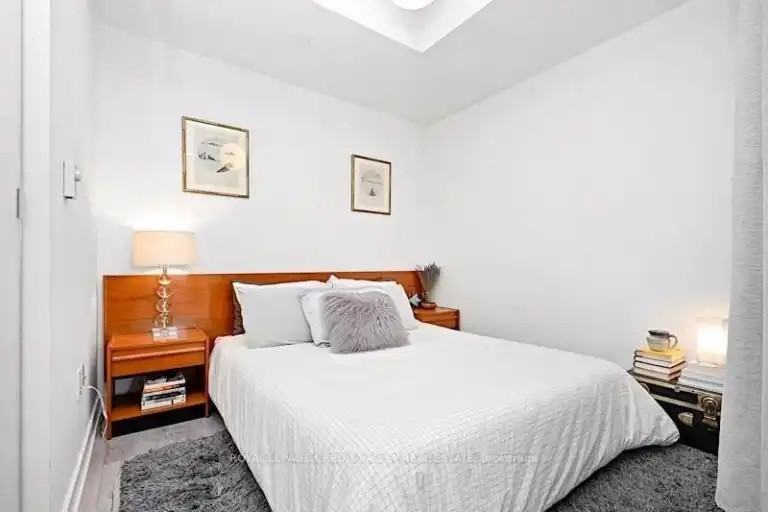 106 Dovercourt Rd #611 - Photo 3 of 11