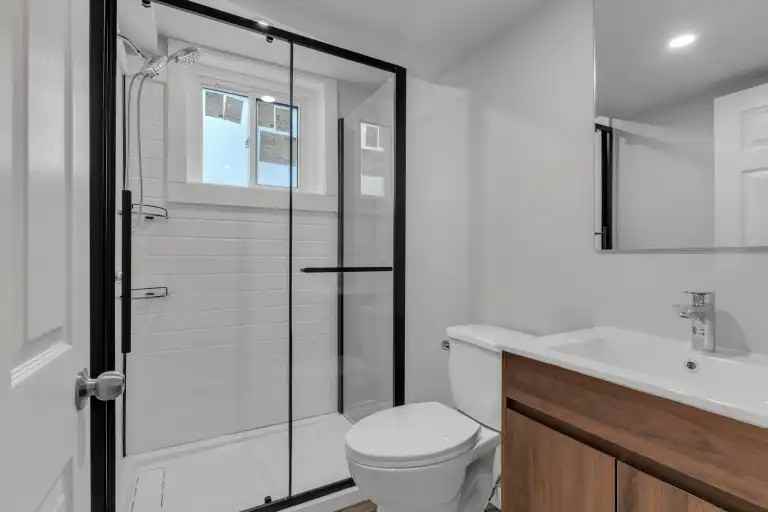 263 College St #2 - Photo 4 of 15