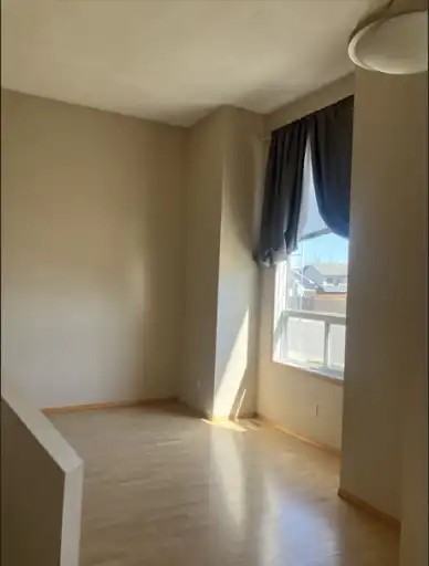 94 Drummond Ave - Photo 3 of 30