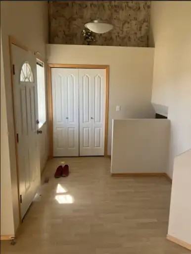 94 Drummond Ave - Photo 5 of 30