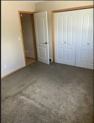 94 Drummond Ave - Photo 6 of 30