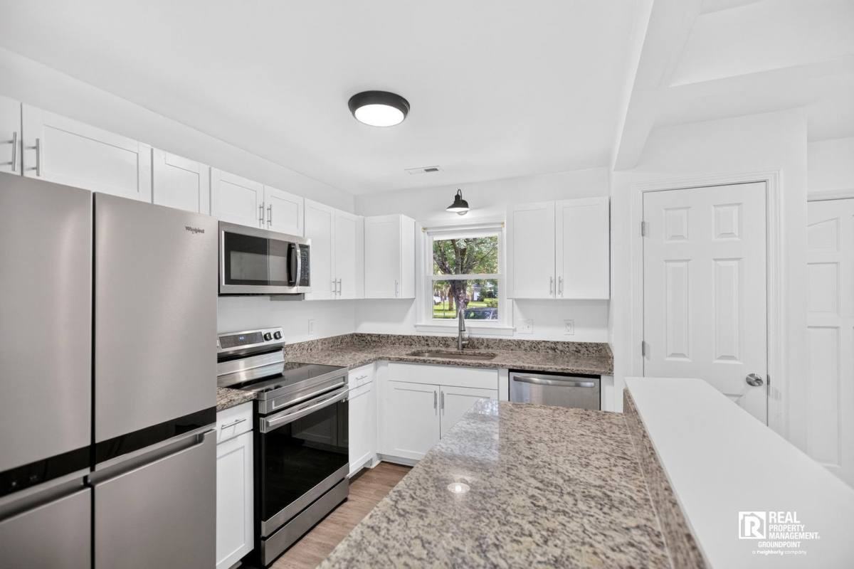 108 Eagle St - Photo 2 of 10