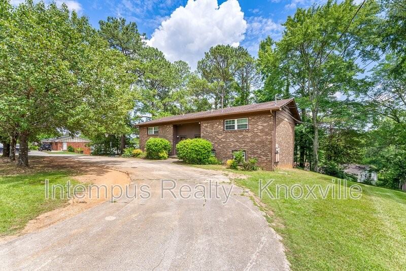 8738 Gleason Dr - Photo 2 of 33